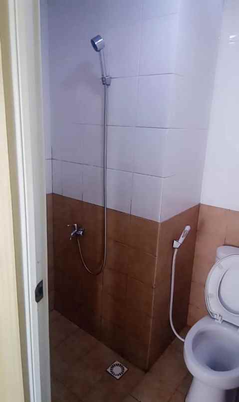 sewa apartemen green pramuka city unit hook