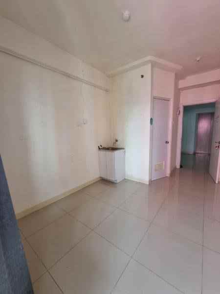 sewa apartemen studio kosongan di green pramuka city