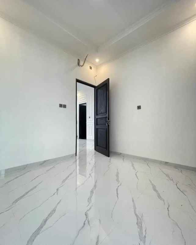 townhouse klasik modern di area bintaro