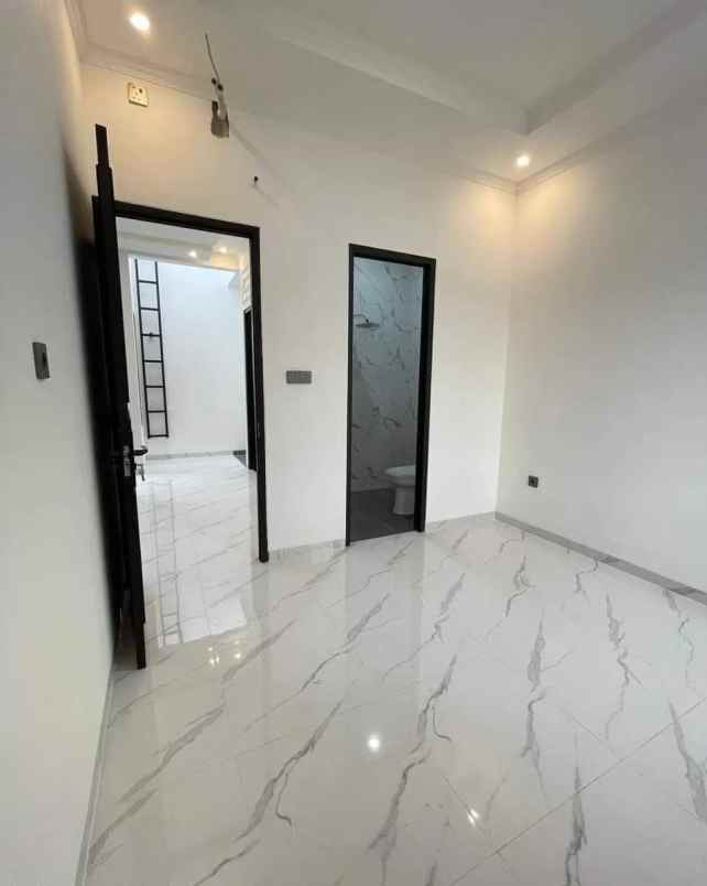 townhouse klasik modern di area bintaro