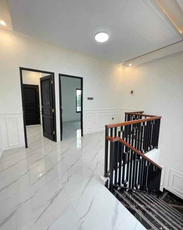 townhouse klasik modern di area bintaro