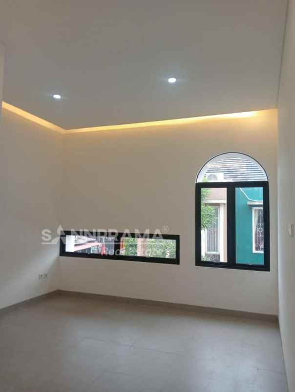 townhouse private pondok cabe shm free dp rn