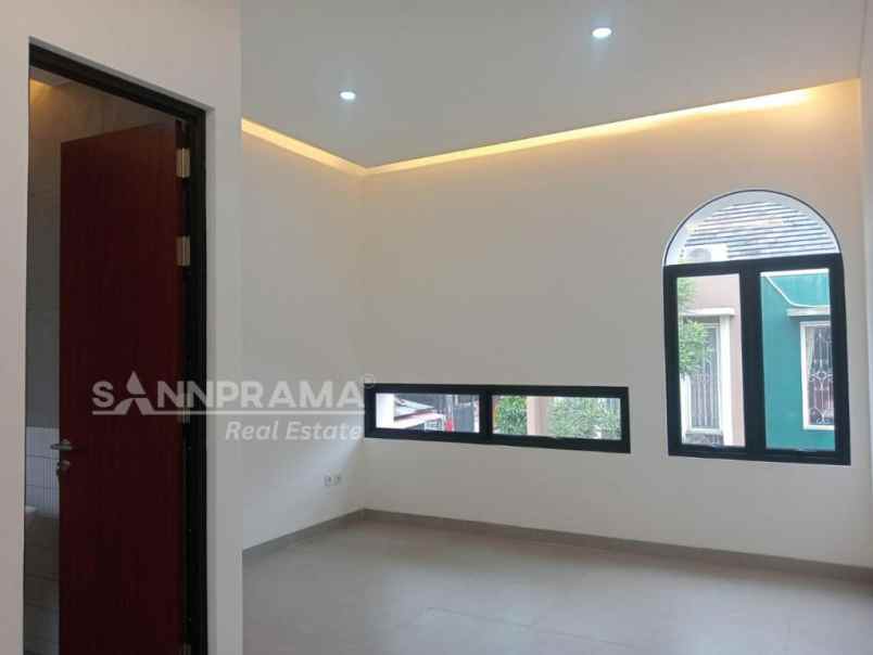 townhouse private pondok cabe shm free dp rn