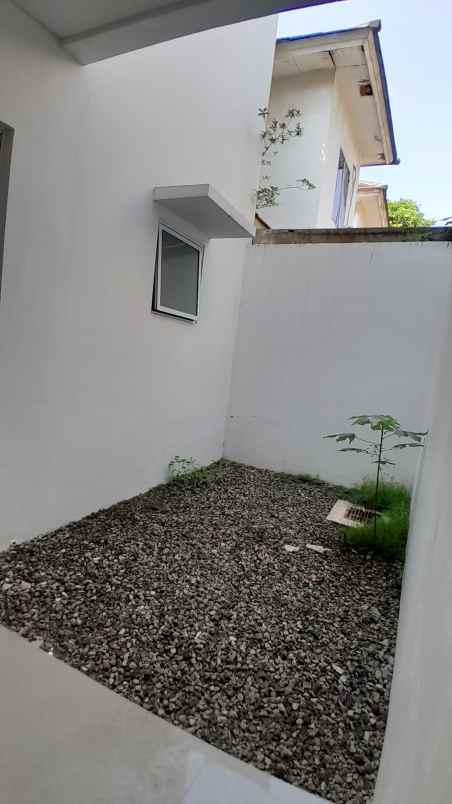 turun harga rumah 2 lantai siap huni di kota wisata