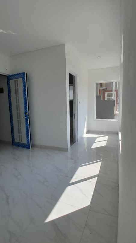 turun harga rumah 2 lantai siap huni di kota wisata