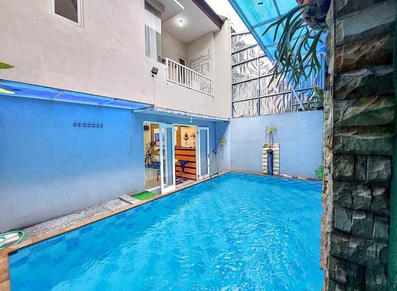 villa ekskluaif minimalis 2 lantai kota batu