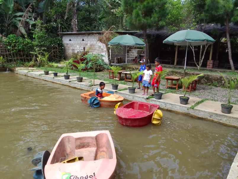 5500 m2 tempat wisata villa sagalaherang subang