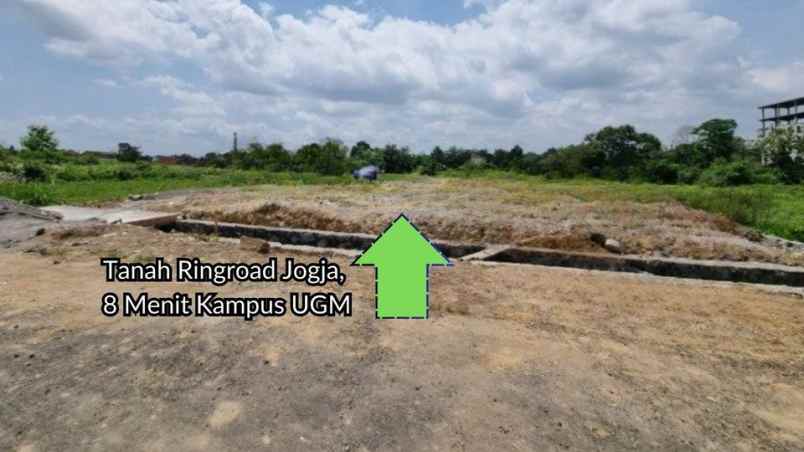 8 menit ugm lokasi 150 meter ringroad utara jogja