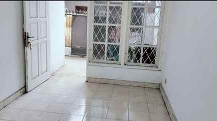 dijual 2 5 lantai akses strategis murah di kebon jeruk