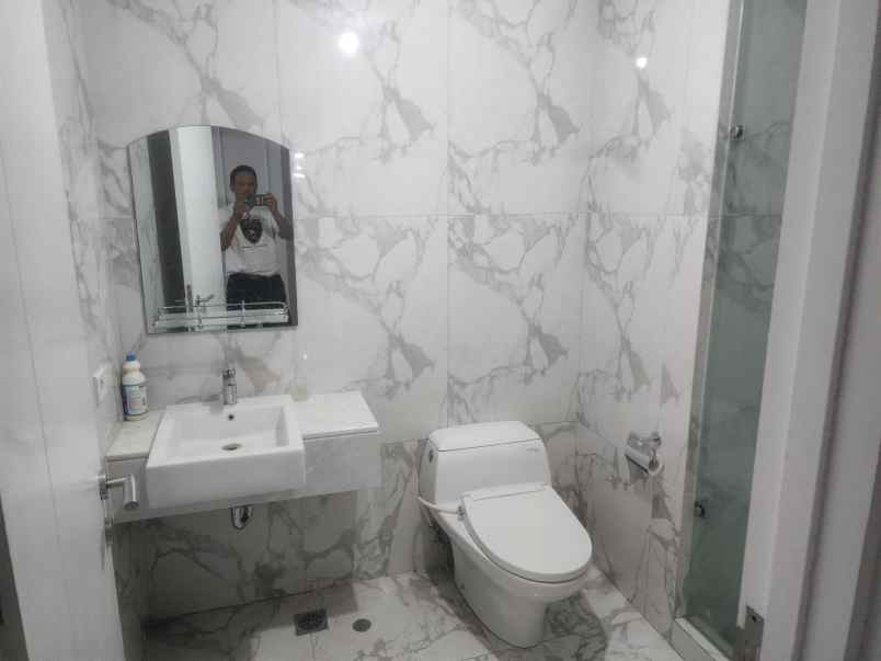 dijual apartemen ciputra world mall surabaya