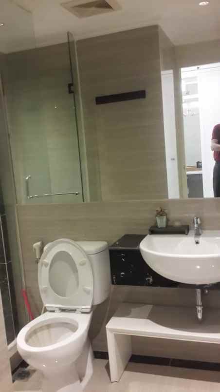 dijual apartemen pakuwon indah wiyung