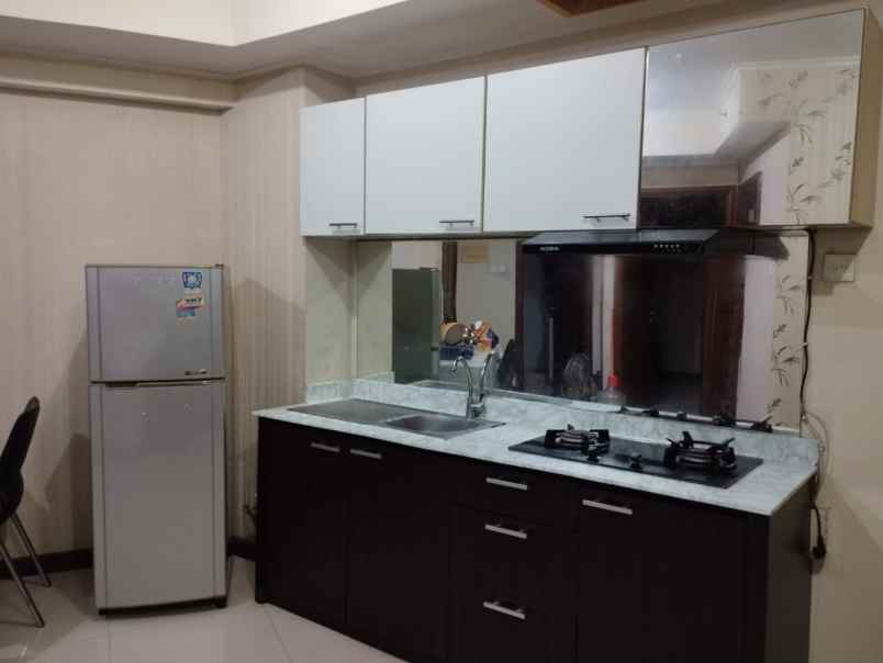 dijual apartemen pakuwon indah wiyung