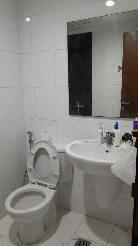 dijual apartemen waterplace pakuwon indah