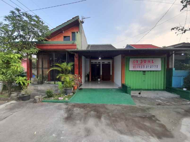 dijual cash rumah 120 meter