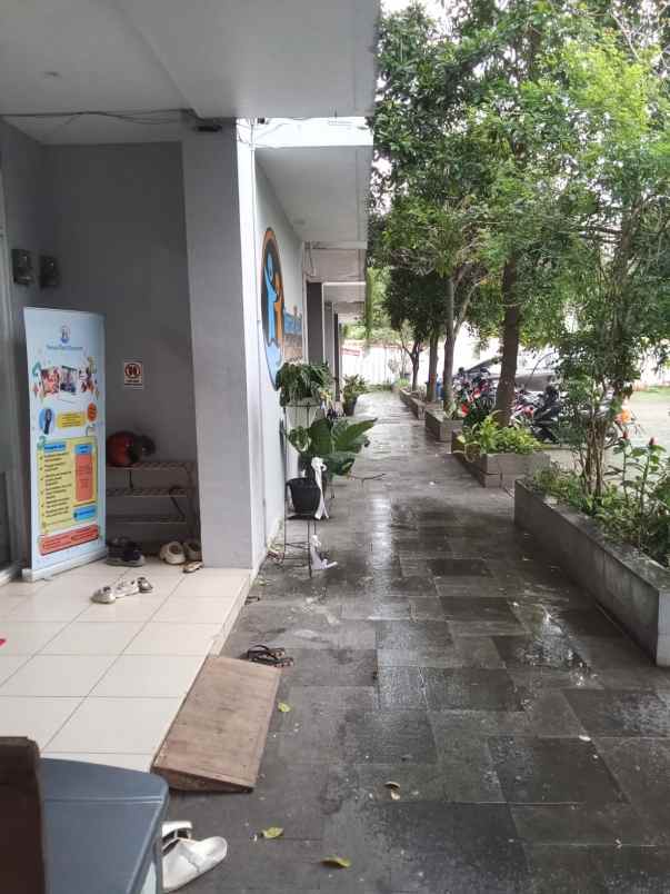 dijual cepat ruko 3 lantai