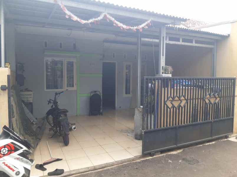 dijual cepat rumah 300 juta tapos akses mobil