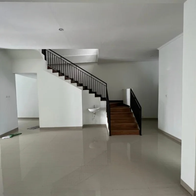 dijual cepat rumah baru 2 lantai dalam kompleks jakpus