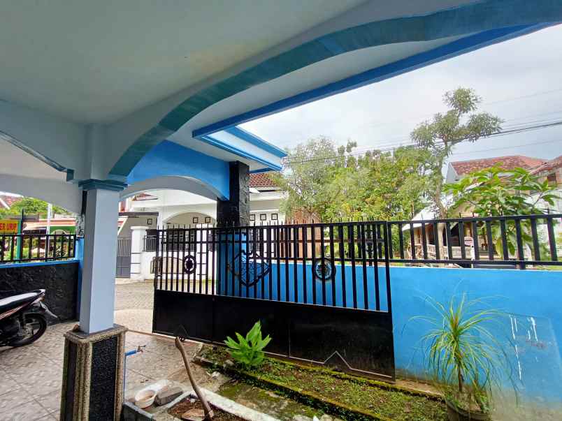 dijual cepat rumah pribadi luas 258 meter shm