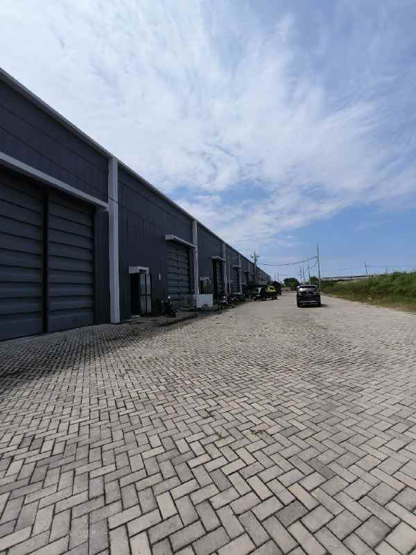 dijual gudang baru surabaya siap huni diskon 100 juta