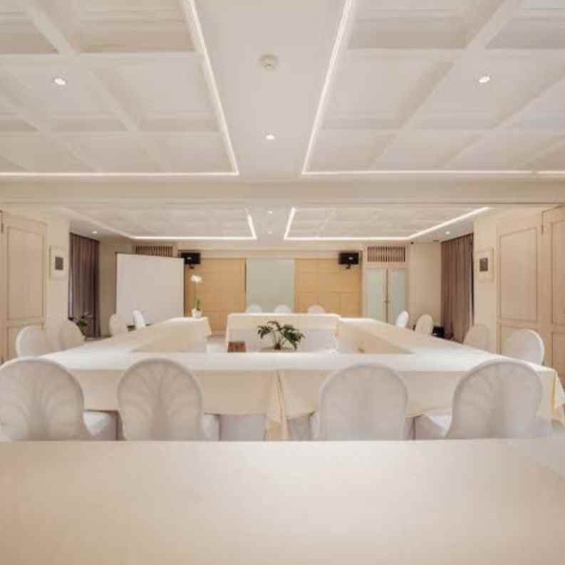 dijual hotel jl blambangan