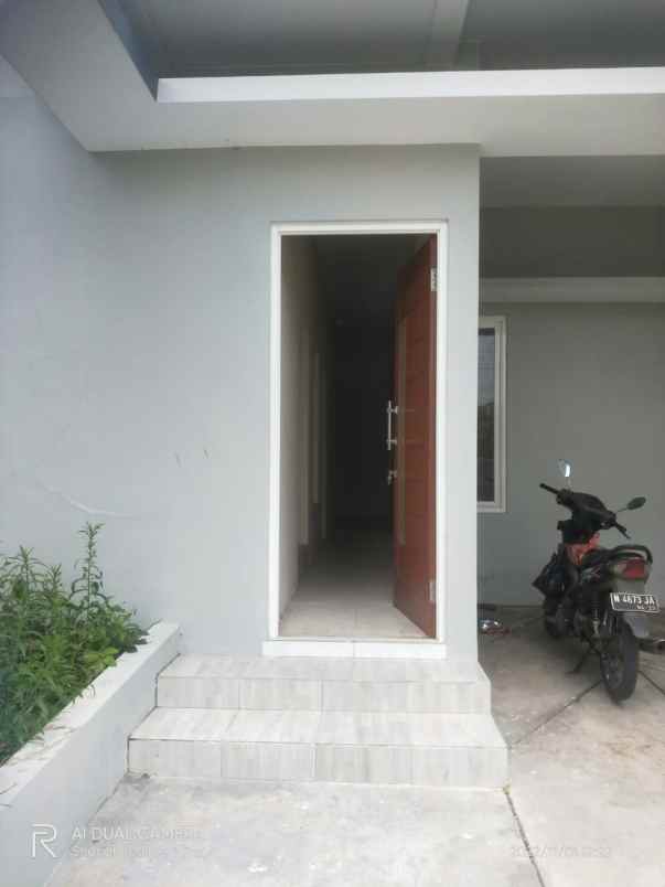 dijual kost 8kt siap huni belakang umm