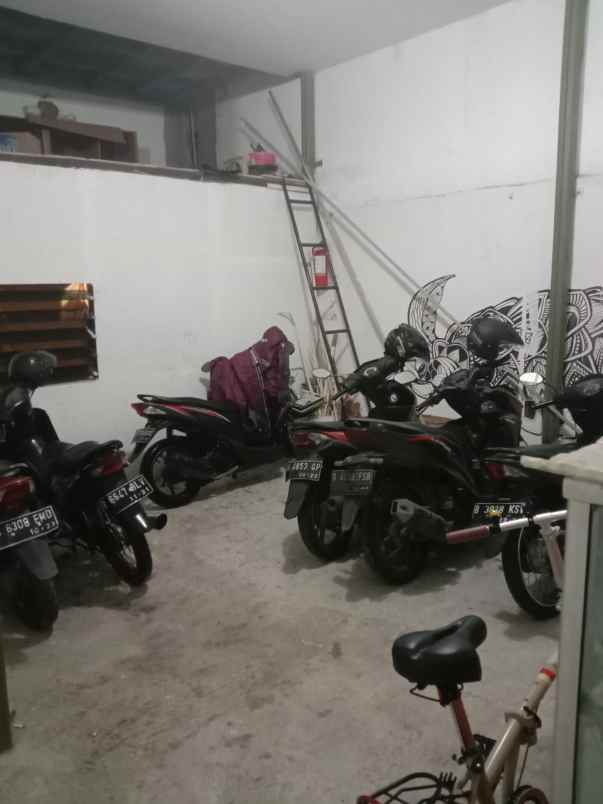 dijual kost anggrek palmerah