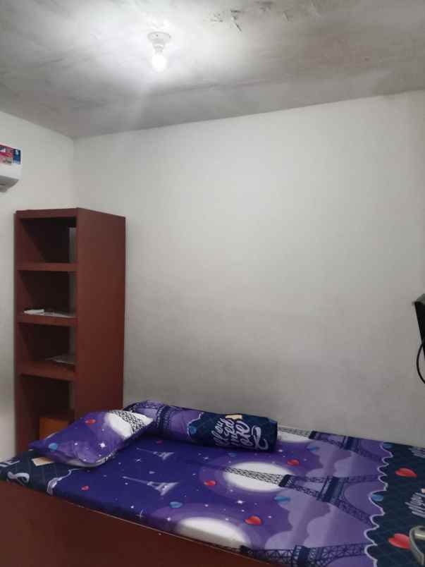 dijual kost anggrek palmerah