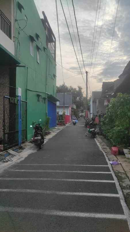 dijual kost full penghuni di ketileng semarang