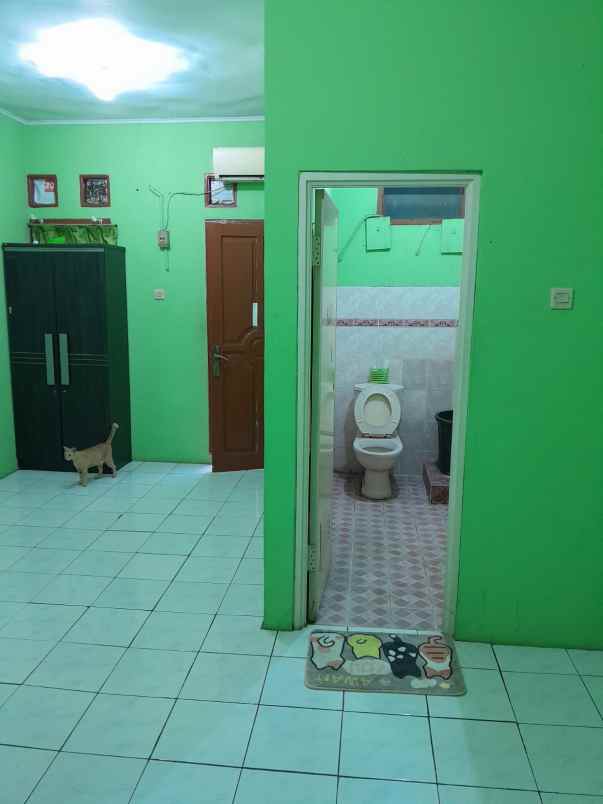 dijual kost jalan raya kalimalang