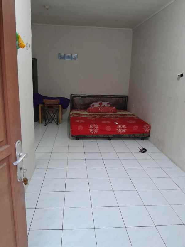 dijual kost jalan raya kalimalang