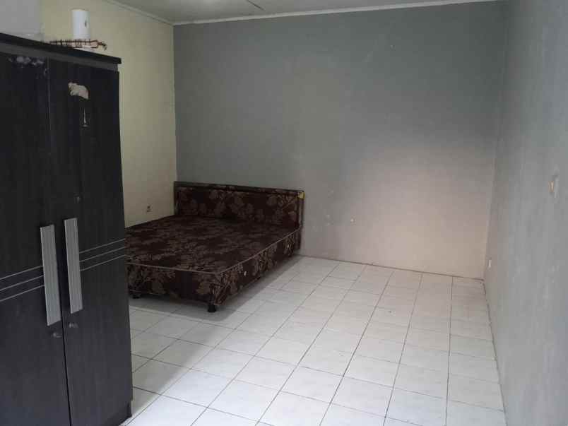 dijual kost jalan raya kalimalang