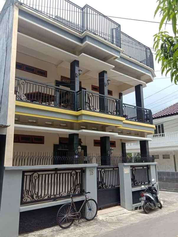 dijual kost jl ngesrep timur