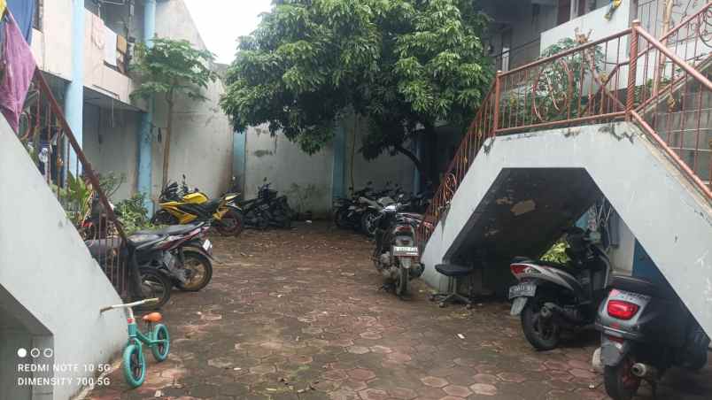 dijual kost jl raya kalimalang pondok