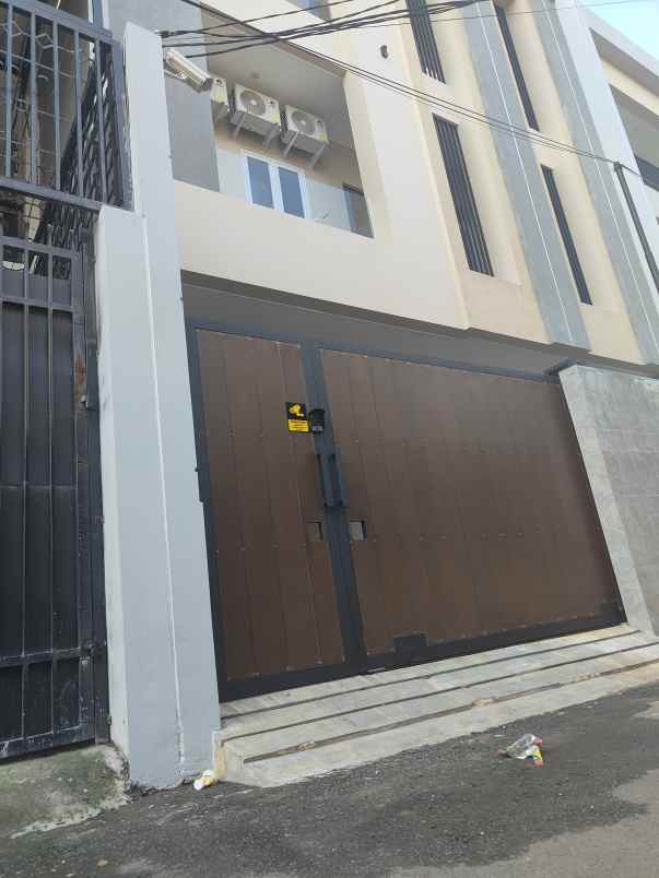 dijual kost kemanggisan