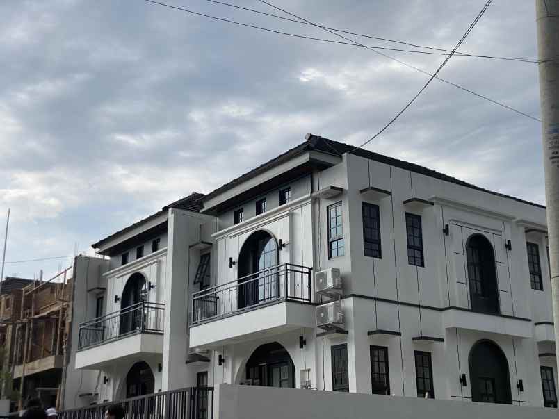 dijual kost merjosari