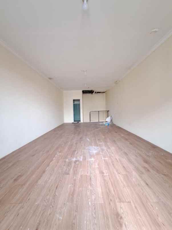 dijual murah ruko strategis di tanah baru beji depok