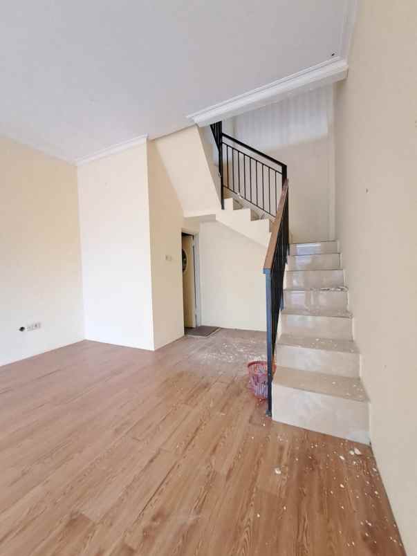 dijual murah ruko strategis di tanah baru beji depok