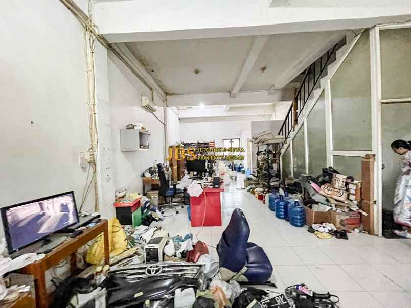 dijual ruko gudang kantor jalan karya wisata