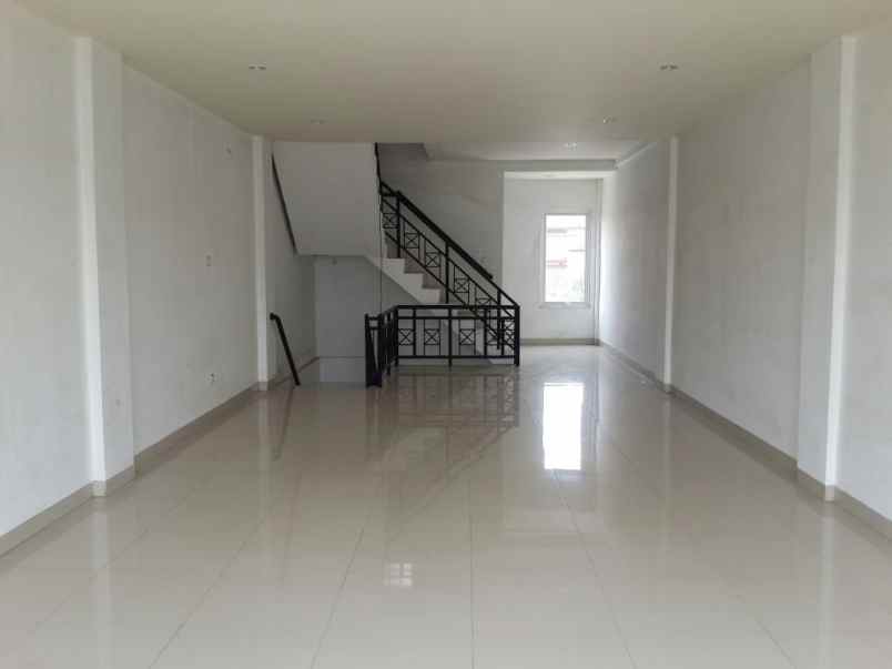 dijual ruko gudang kantor jalan raya kalimalang