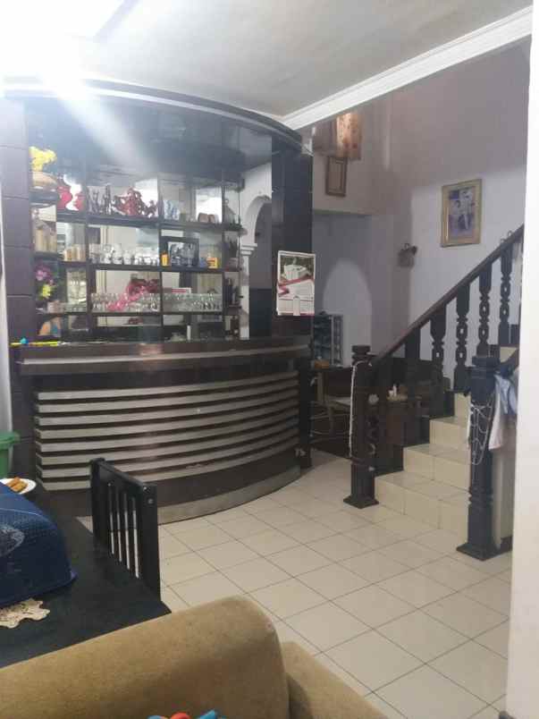 dijual rumah 1 05 m nego kawasan tapos depok