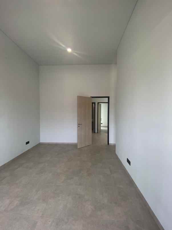 dijual rumah alam sutera