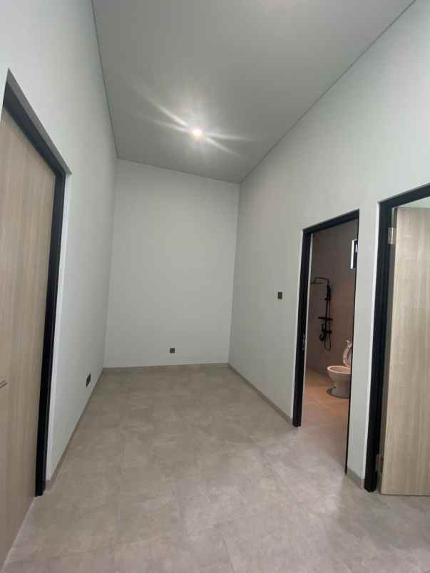dijual rumah alam sutera