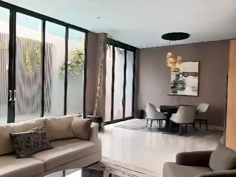 dijual rumah ampera kemang
