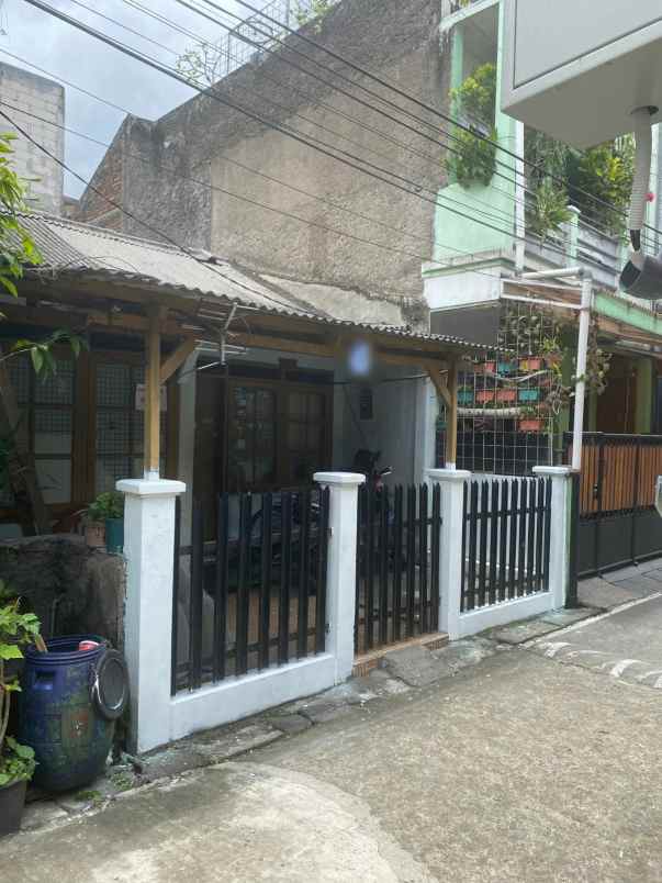 dijual rumah antapani bandung