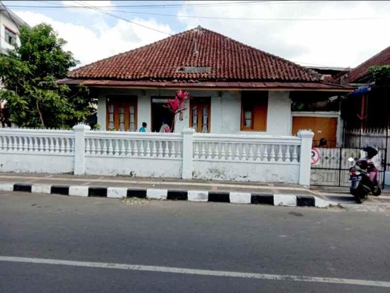 dijual rumah antik jaman dulu