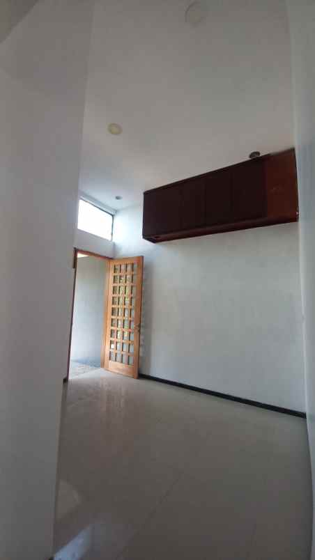 dijual rumah area borobudur dekat waing malang