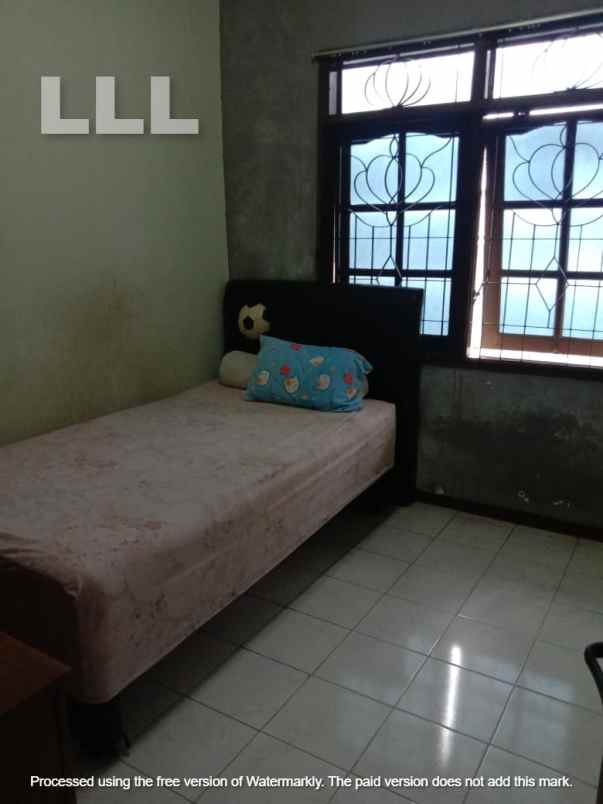 dijual rumah babatan pantai