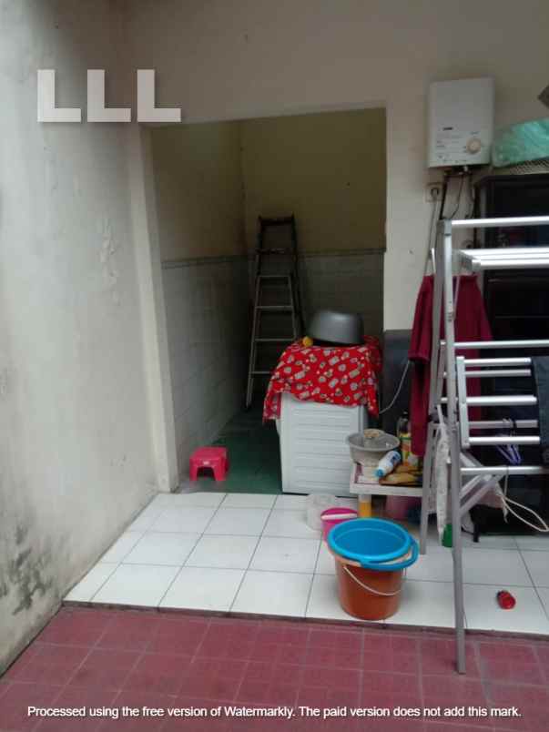 dijual rumah babatan pantai