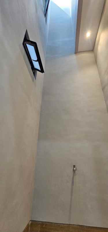 dijual rumah babatan pantai