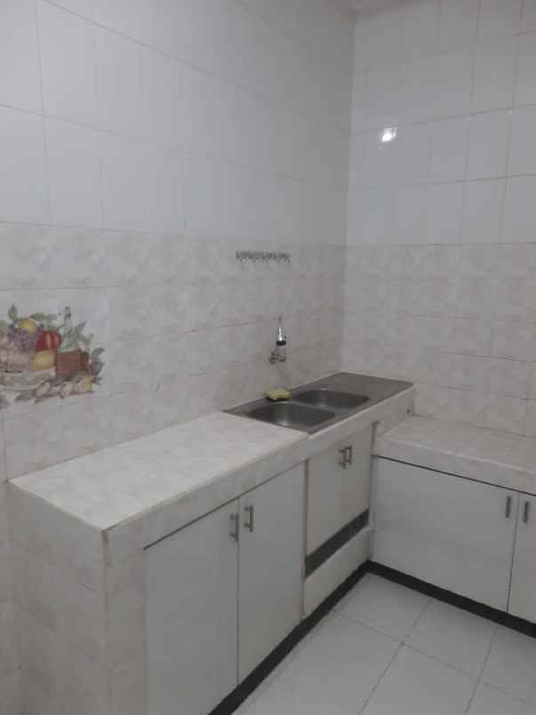 dijual rumah babatan pantai